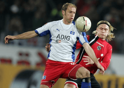 助理裁判立 助理裁判立