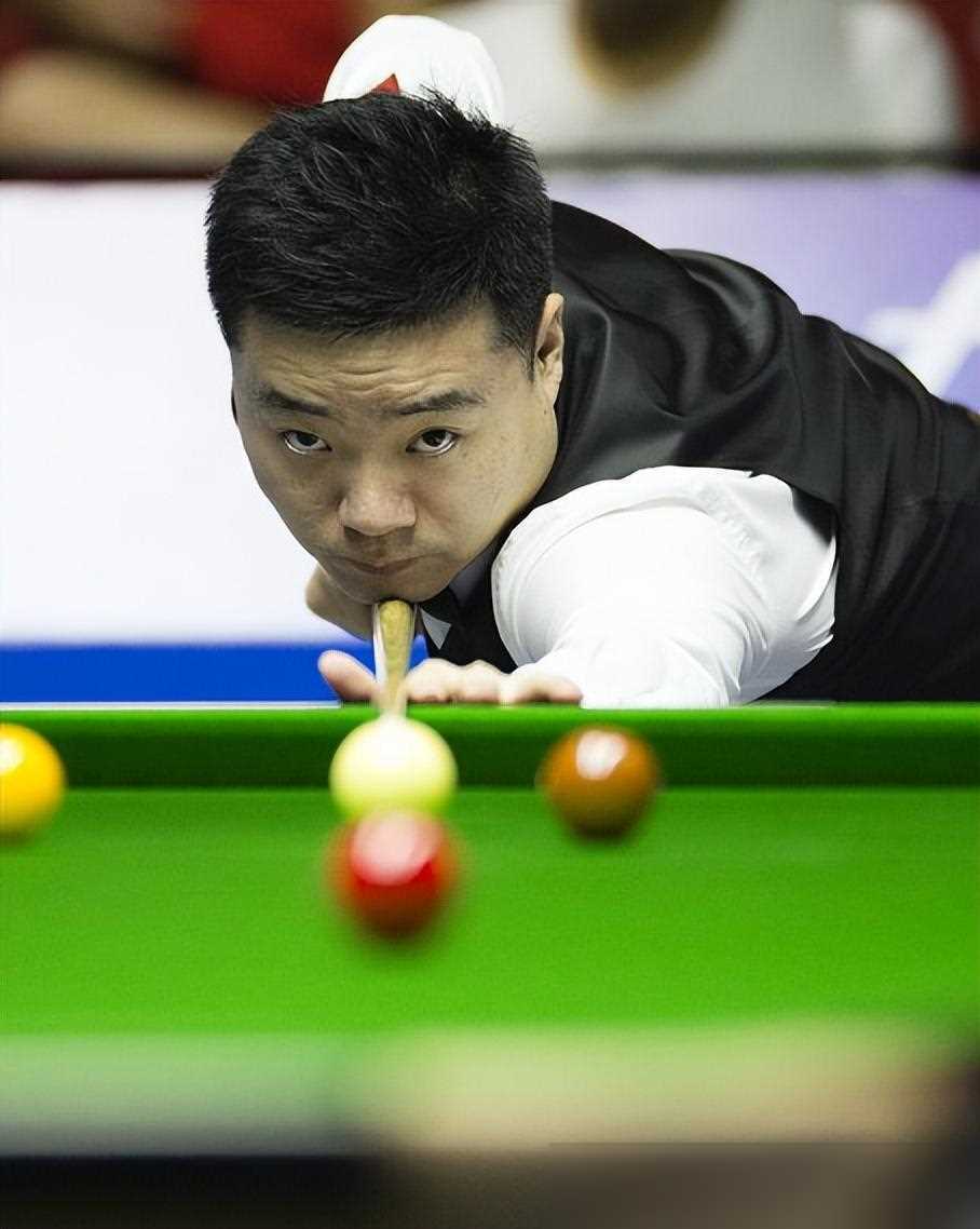 巨额转会费 巨额转会费