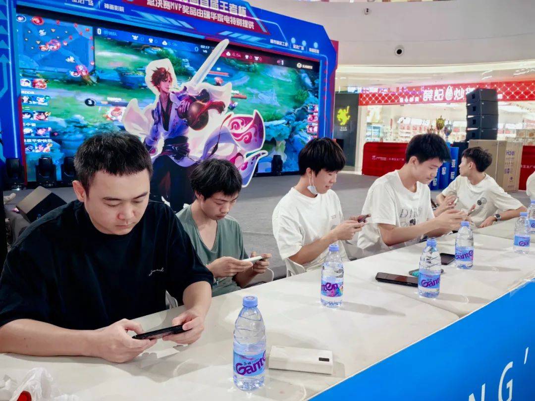 脱不得手 脱不得手